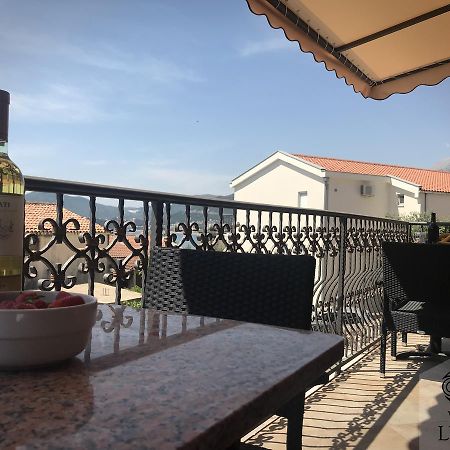 Apartments Villa Luka Светі-Стефан Екстер'єр фото