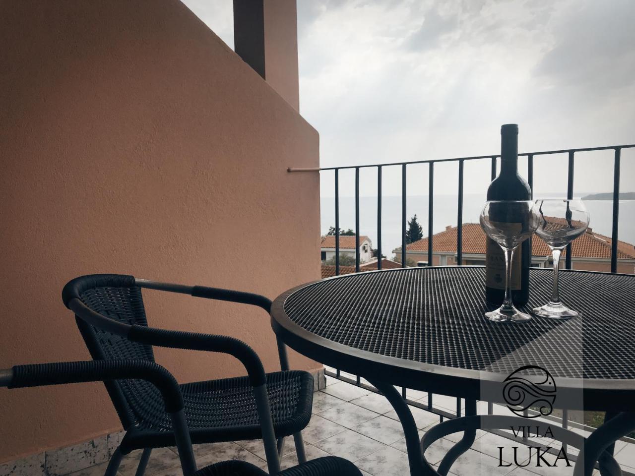 Apartments Villa Luka Светі-Стефан Екстер'єр фото